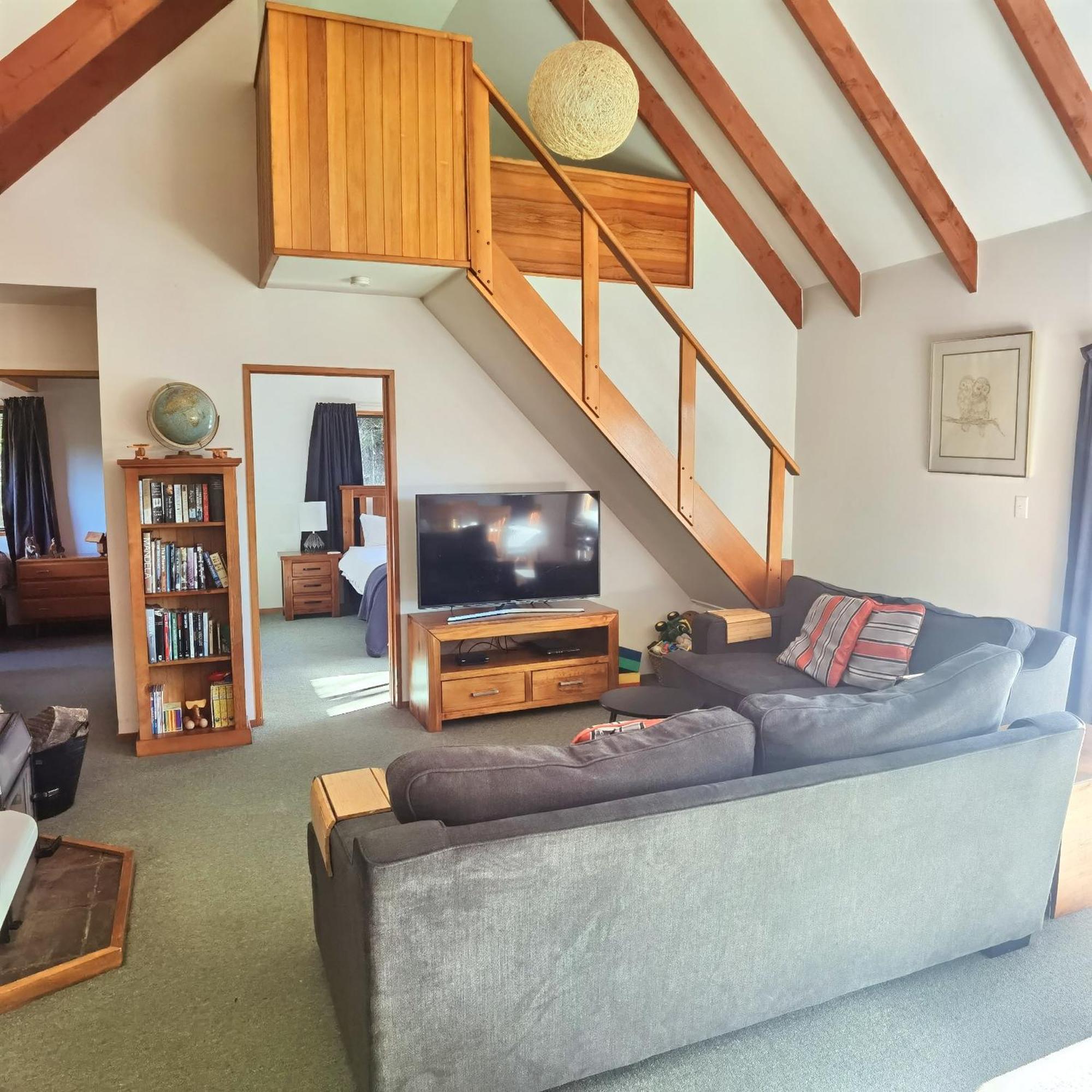 The Lancewoods Villa Te Anau Exteriör bild